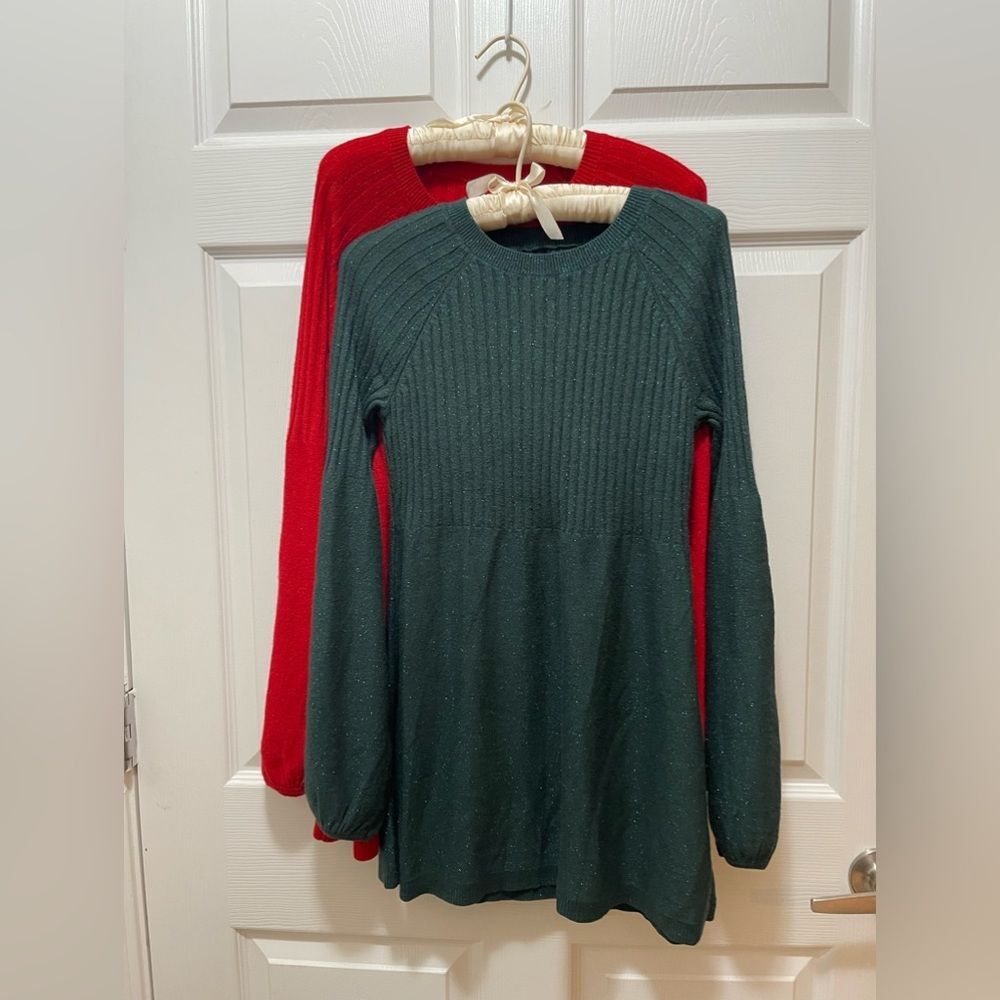 Womens Long Sleeve Sweater Size M Lot of 2 Soft Glitter Red Green